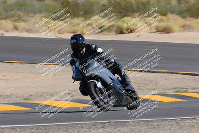 media/Oct-08-2022-SoCal Trackdays (Sat) [[1fc3beec89]]/Turn 10 (945am)/